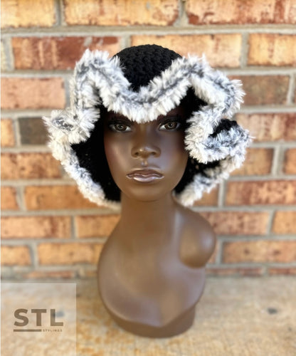 Wavy brim hat with fur